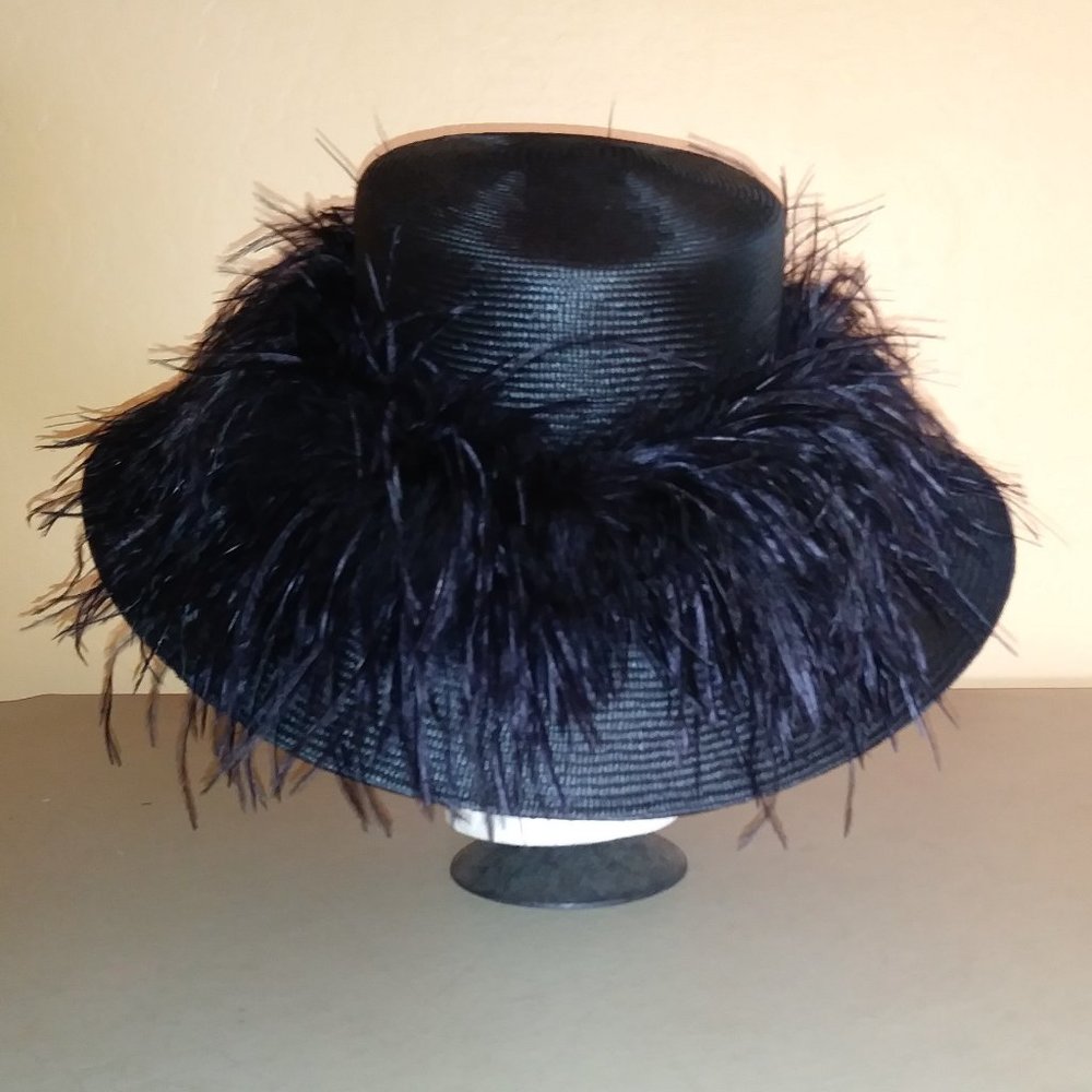 VINTAGE PLAZA SUITE FEATHER HAT